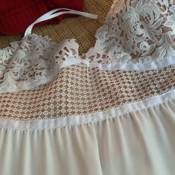 NWT THEORY MELAENA DRESS IVORY
NWT - Picture 7 of 7